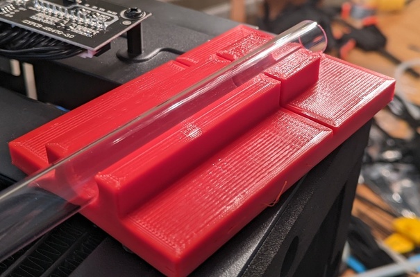 12mm od akrilik kesme jig by horvaticus araçlar şeytani su soğutma hortum kesmek 3d print model - Mito3D