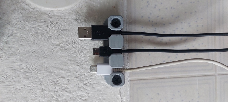 cable corral 3 slot extender neu gemischt by moritzb57 werkzeuge gadgets usb kabel kabelhalter haarorganisator 3d print model - Mito3D