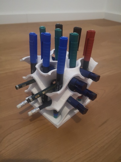giroide caneta suporte by alex tônica 3d ferramentas organizadores organização 3d print model - Mito3D