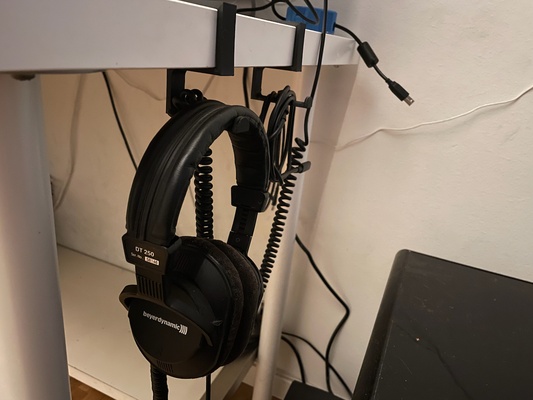 sıra kulaklık kablo askı by tjugan ev halkı ofis tutucu 3d print model - Mito3D