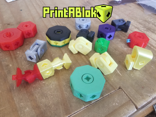 printablok articulé by joelarson jouets jeux construction 3d print model - Mito3D