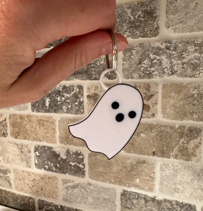 cute ghost multi-color keychain by davedesigns3d art 2d halloween key keyring ring 2023 x1c ams p1p toy 3d print model - Mito3D