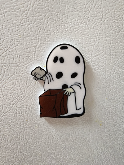 charlie brown ghost i a rock magnet by slurpeemachine household decor great pumpkin halloween trick or treat spooky candy witch peanuts 3d print model - Mito3D