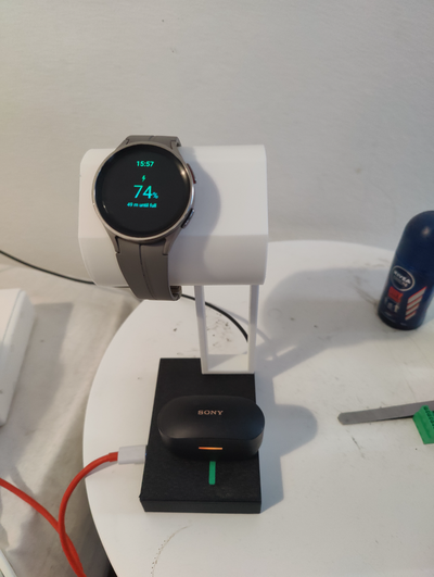 mise charge supporter by terre paix loisir diy électronique chargeur fil chargement samsung galaxy galaxie galaxywatch5 ikea livboj 3d print model - Mito3D