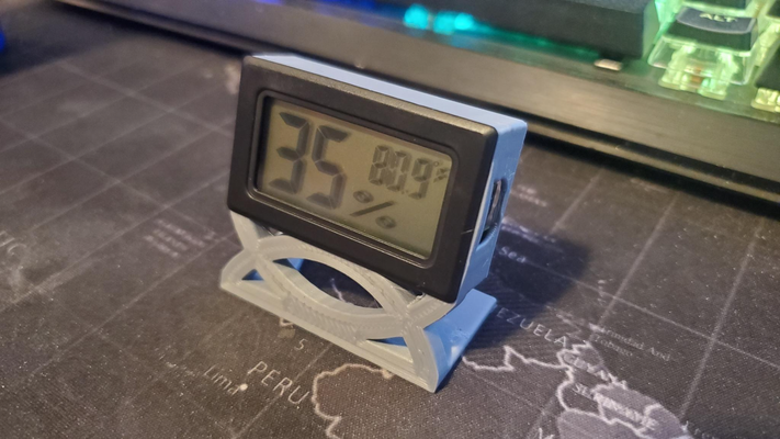 tasogen humidity temperature gauge desk mount by missing string hobby & diy 3d print model - Mito3D