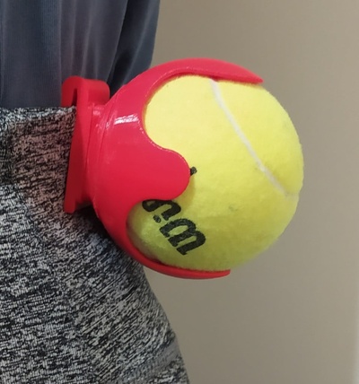 tennis balle titulaire soutien chien it by rémi rafael loisir diy clip bille porte balle pokeball 3d print model - Mito3D