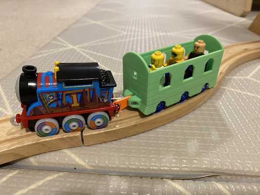 lego minifigure tommaso ferrovia carrozza brio traccia compatibile by drwarriorout minfigure 3d print model - Mito3D