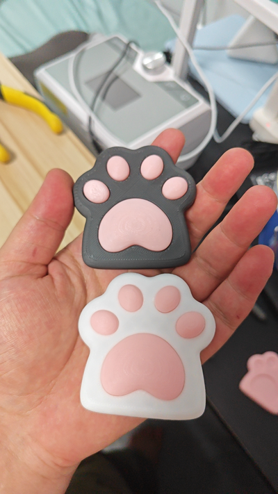 cute cat claws refrigerator magnet by tinyrick 3d print model - Mito3D