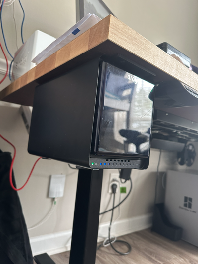 drobo under desk mount support by vcascien 3d print model - Mito3D