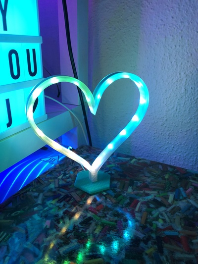 cœur forme lampe by lacsap3d lumière ws2812b l'amour 3d print model - Mito3D
