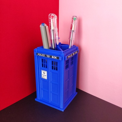 tardis dolma kalem fincan by drodfro polis kalemlik doktor öpücük tardisdrwho kırtasiye kutusu 3d print model - Mito3D