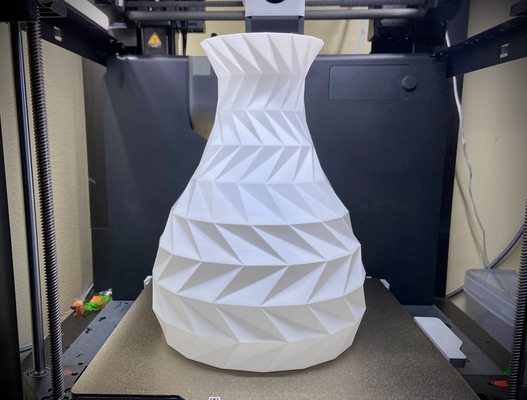 sfaccettato vaso by cavolo arredamento fiore freddo lowpoly design decorazione 3d print model - Mito3D