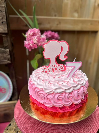 barbie gâteau topper by michaelrousseau3d film accessoire caketopper décoration 39 anniversaire ken 3d logo 3d print model - Mito3D