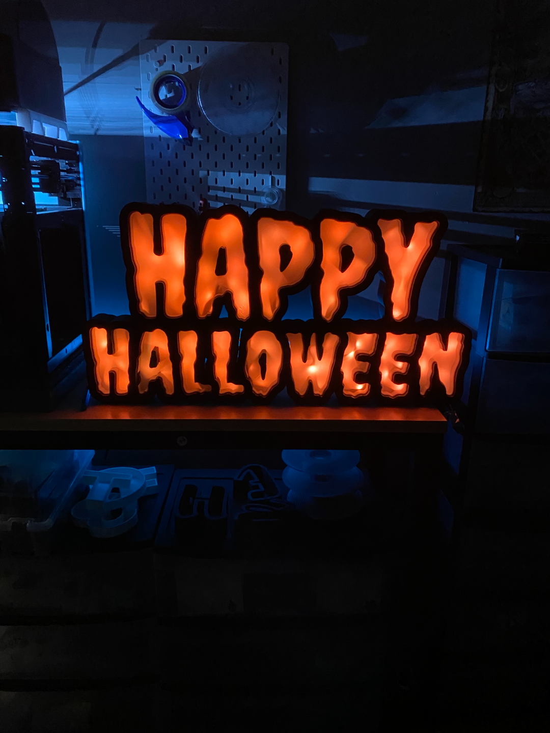 heureux halloween géant chapiteau empiler signe rvb bande lumières by rtipper44 lumière vacances effrayant couleur fantômes monstres octobre énorme 3D print model - Mito3D