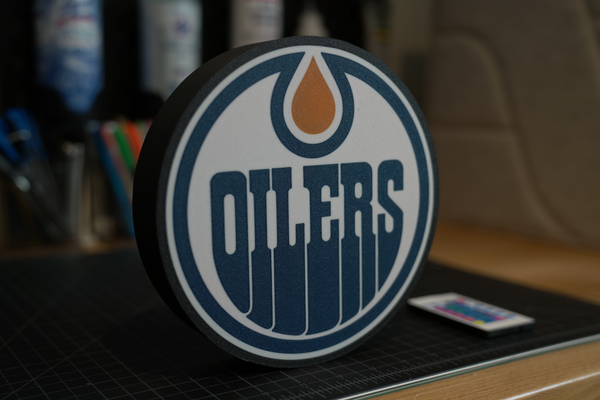 oilers logo case or lightbox by ecoforge light box nhl hockey sign connor mcdavid edmonton leon draisaitl oil country gretzky player stick puck goalie shoot 3d print model - Mito3D