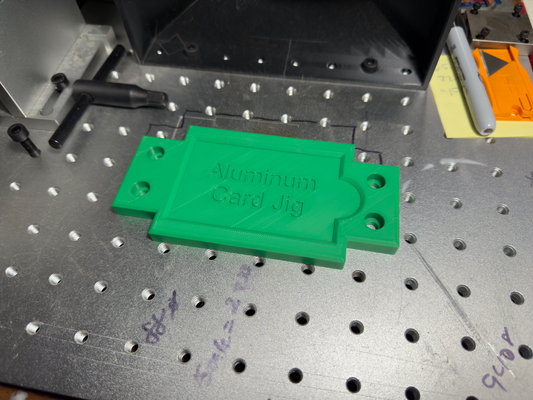aluminium karte jig by tjnucci halter unterstützung laser graveur 3d print model - Mito3D
