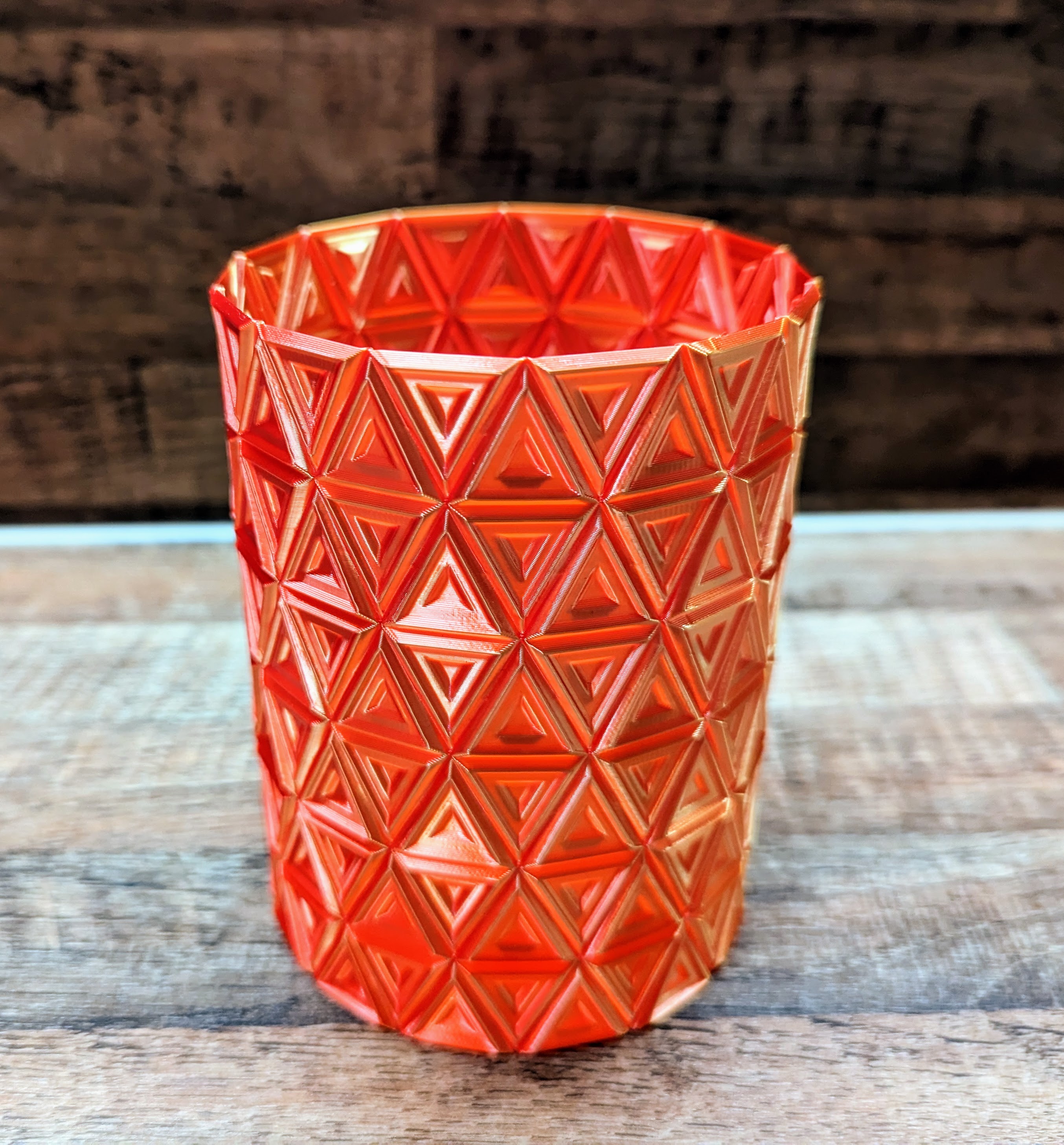 vase 4 triangle - mode by vazzzed decoration decor art geometric home modern vasemode spiralvase spiralvasemode 3D print model - Mito3D