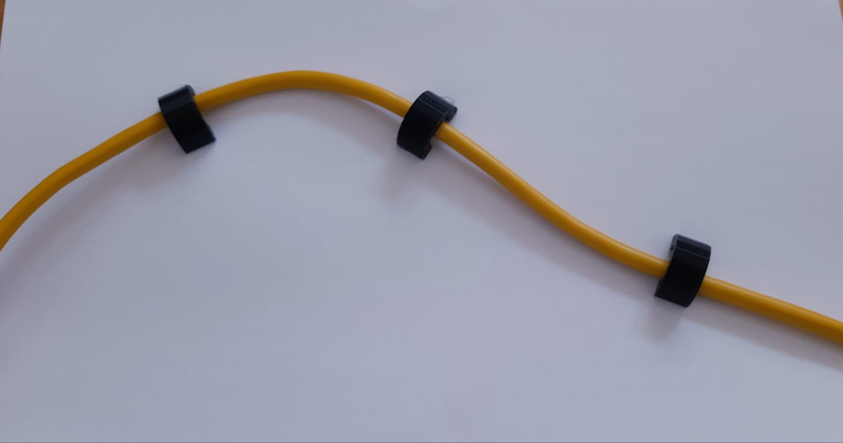 câble agrafe organisateur by marcano inventions organisation organiser électronique robotique arduino technique bureau accessoires ménage gestion câbles projet gadgets 3d print model - Mito3D