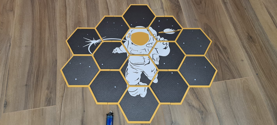 astronauta remezclado by antho57440 nasa espacio pared mural espacial 3d print model - Mito3D