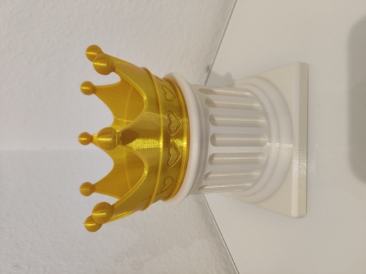 royal lápiz bolígrafo soporte corona on columna by michaelq titular pluma portalápiz coronado 3d print model - Mito3D