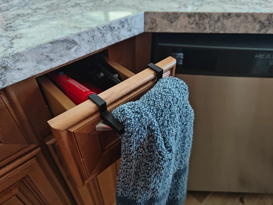 küche handtuch halter unterstützung montage löcher neu gemischt by asaqwerty gadget haken aufhänger montieren hängend 3d print model - Mito3D
