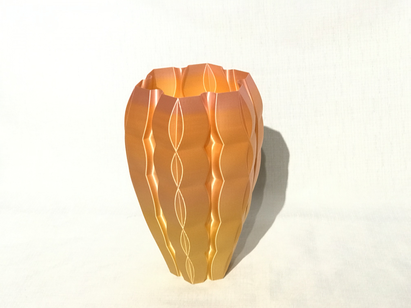 padded vase by brithawkes pot home flowers 3D print model - Mito3D