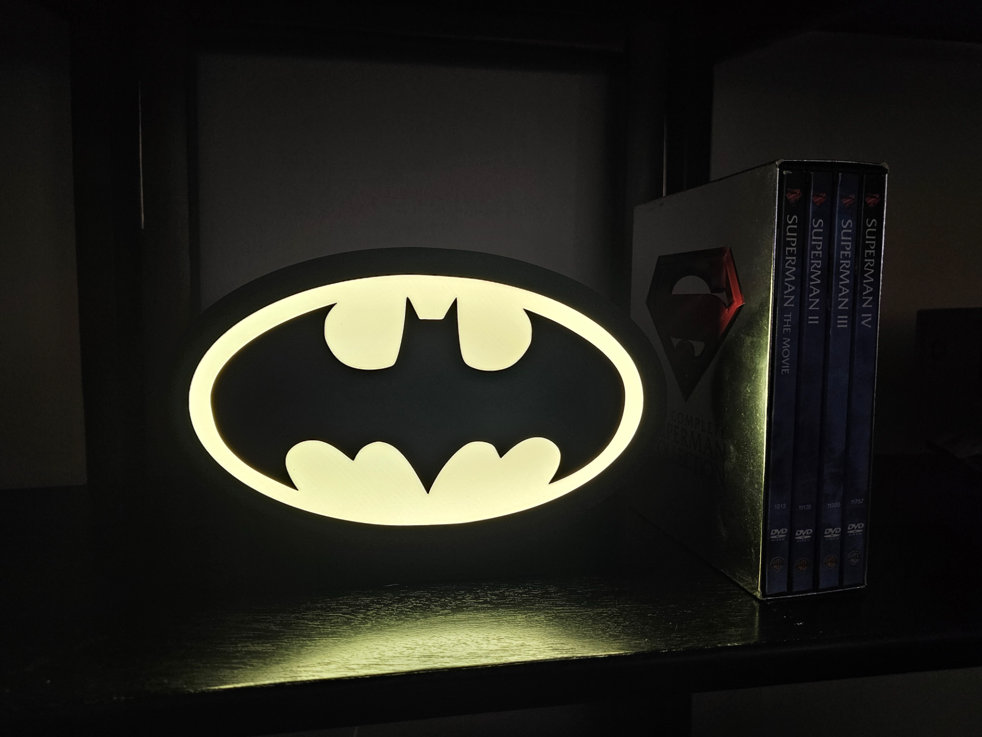 batman gece ışık by rubicon hafif kutu led lambası dc çizgi romanları süper kahraman yarasa logo geek dekor ev inek hediye duvar sanat dyi proje hayranlık kostüm oyunu pop kültür komik kitap 3D print model - Mito3D