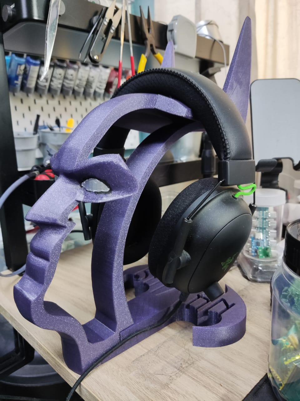batman headphone stand by fay3dlab holder mount 3D print model - Mito3D
