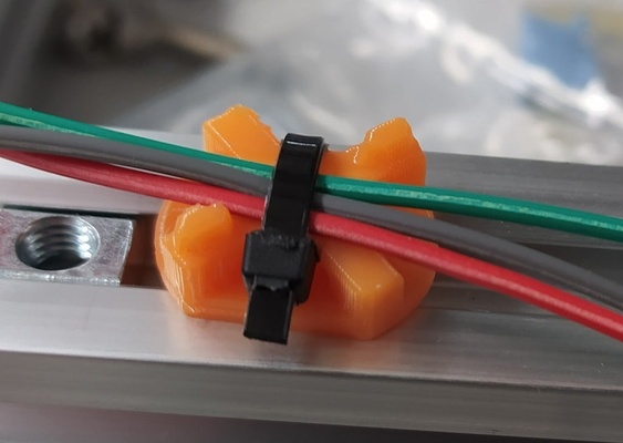 cable abrazadera v slot perfil remezclado by remi rafael aluminio cablecalmp 3d print model - Mito3D