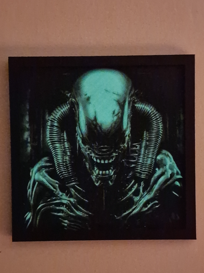 glowing - xenomorph alien by madness3d midjourney hueforge hueforged halloween 2023 art glow in dark 3d print model - Mito3D