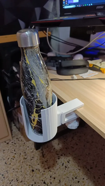 botella escritorio abrazadera remezclado by petardo casa oficina agua soporte 3d print model - Mito3D
