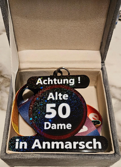 achtung alte dame 50 by dennyhenkel art 2d birthday 3d print model - Mito3D