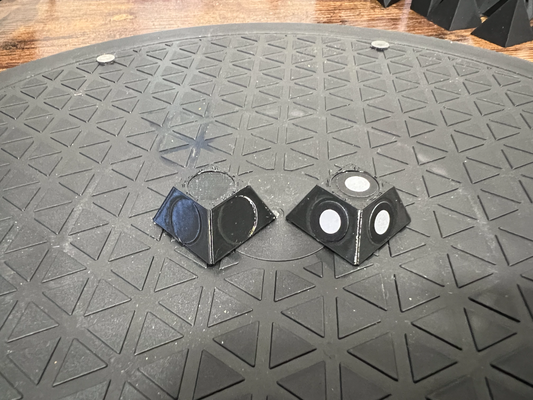 3d scannen pyramide tasche 6mmx3mm magnet base drucken glänzend schwarz filament by earlkonig82 werkzeuge messen scanner werkzeug verfolgung 3d print model - Mito3D