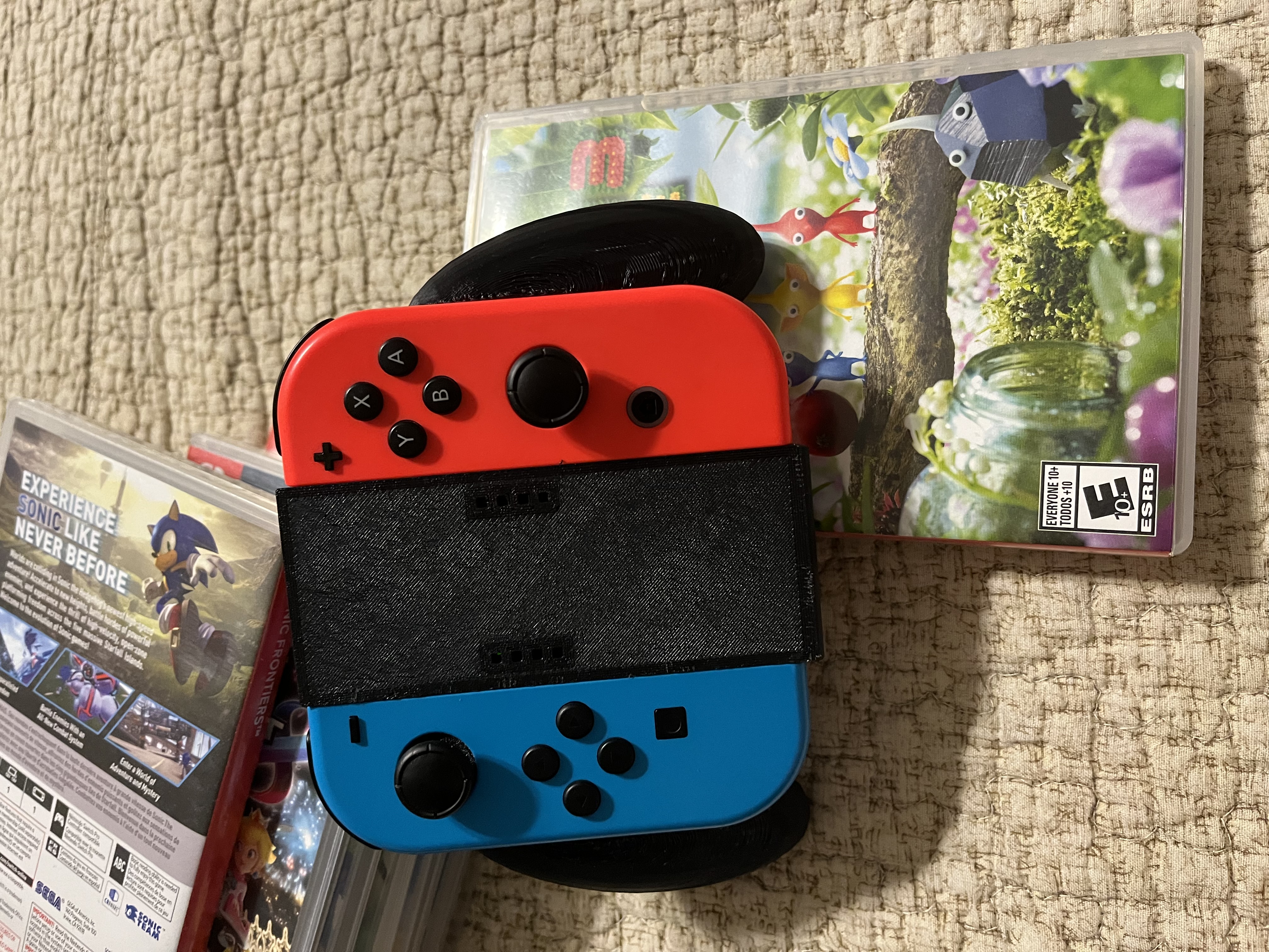 replacement nintendo switch grip big updates by kaleb08 tools gadgets mario videogames joycon nintendoswitch controller joycongrip luigi joyconholder 3D print model - Mito3D