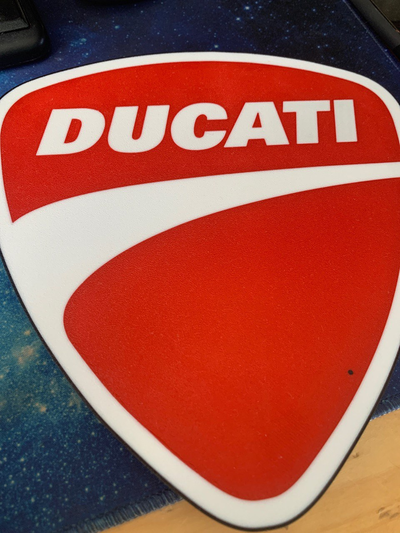 ducati logo boite lumière rayure by jose lorca art panneaux logos chemin 3d print model - Mito3D