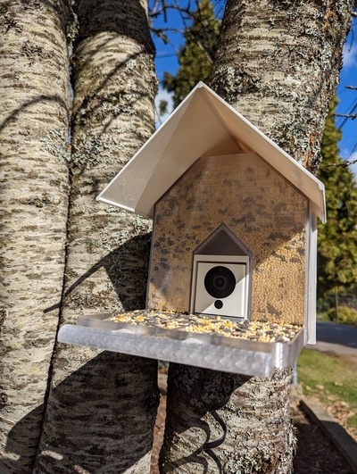 parametrik kuş besleyici wyze kam by matthew ev halkı bahçe wyzecam güvenlik kamerası sincap pencere kuşu besleyicisi 3d print model - Mito3D