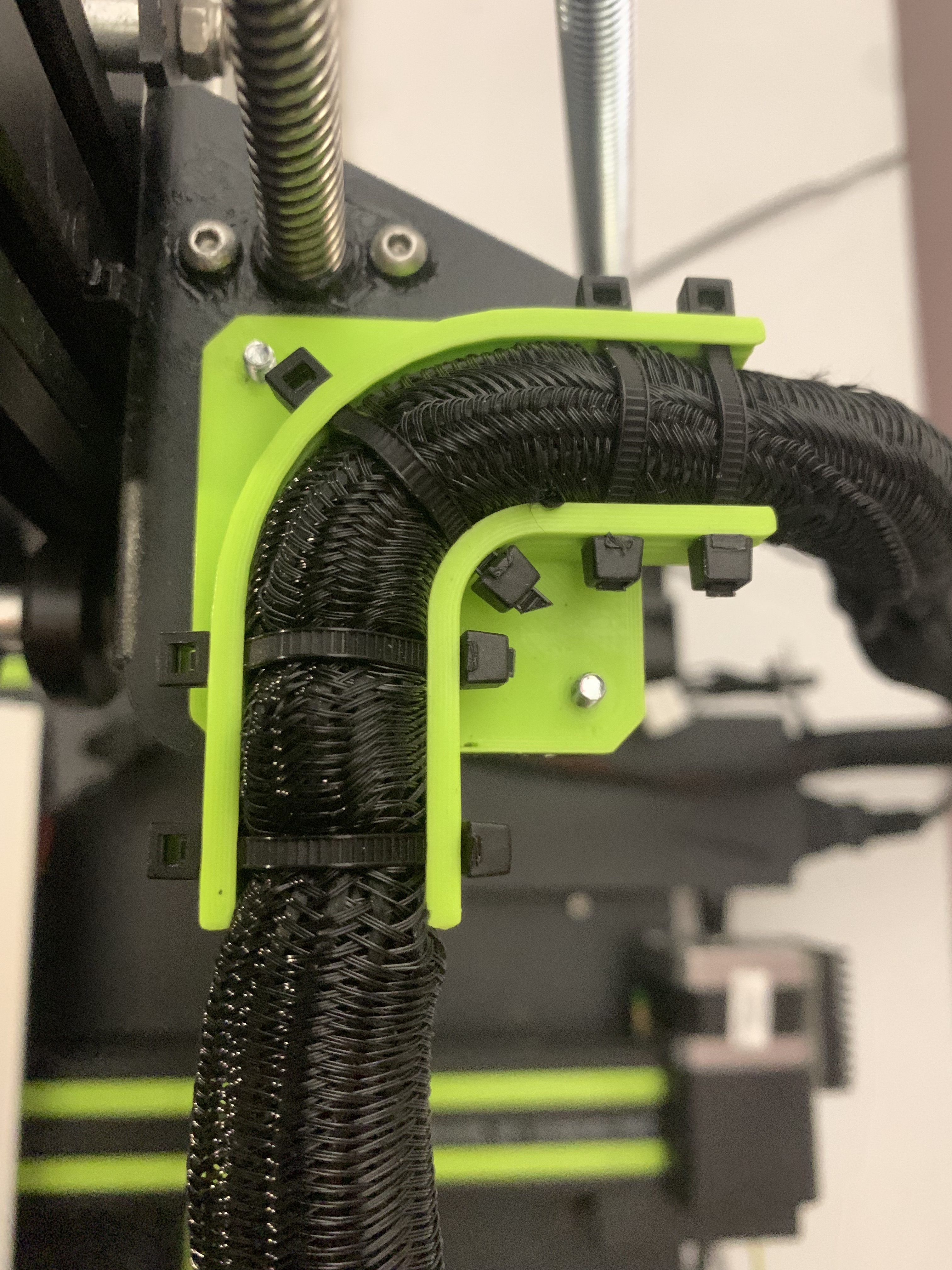 ender 3 v2 pro cr câble guider direct conduire by george gxg 3d imprimante pièces cr10 cr10s cr10spro gestion câbles ender3 crealitycr10 porte cableguide crealityender3 directdriveextruder organisateur ender3pro crealitycr10s crealityender3pro ender3v2 ender3v2mods cr6 cr6se crealitycr6 3D print model - Mito3D