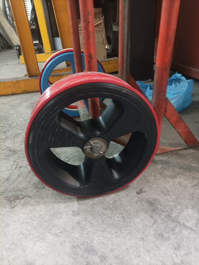 big wheel by ebondarenko hobby & diy tyre wiht replacement gas tank cart wheels tire 3d print model - Mito3D