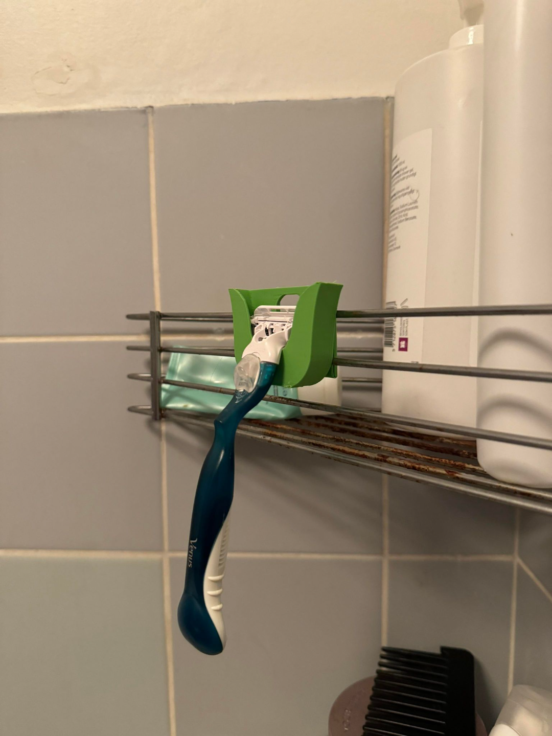 tıraş makinesi kulp destek by brunoedelman ev halkı modeller banyo aksesuar küvet duş aksesuarları tutucusu güzellik yazdır in yer 3D print model - Mito3D