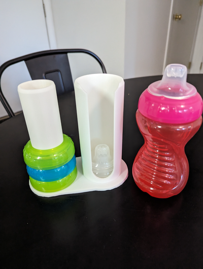 nubby type sippy tasse couvercle bec organisateur by ben ménage maison modèles bambin bébé titulaire soutien 3d print model - Mito3D