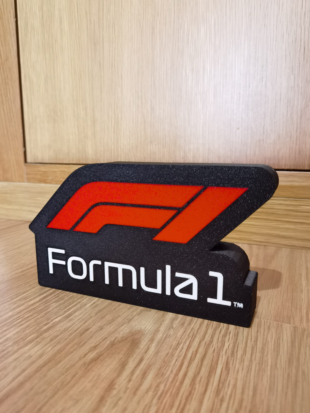 formel 1 logo led lampe by articat kunst zeichen logos f1 formula1 leuchtkasten abonnieren 3D print model - Mito3D