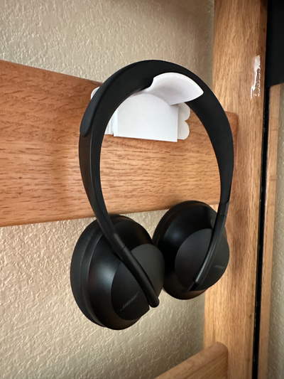 kulaklık kulp destek komut şeritler by ur3dprints hobi kendin yap elektronik sıra logitech bose sennheiser sahibi meraklısı tutucu başörtüsü kafa üstü kulaklıklı mikrofon seti headsetholder standı headfonesholder razer uzay koruyucu kolej 3d print model - Mito3D