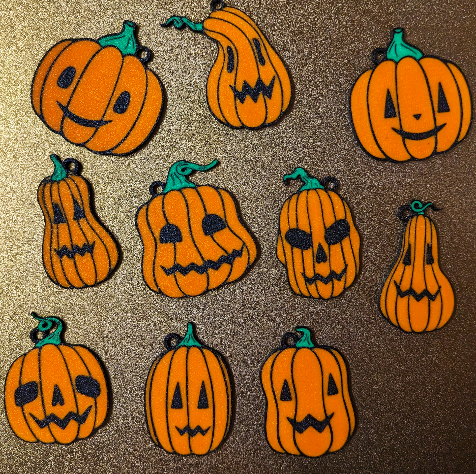 calabaza familia 10 pack llaveros by chivato arte moneda insignias llavero naranja verde negro mmu colores víspera santos amigos contento miedo escalofriante útil paquete abultar diseño teléfono pendientes jack linterna 3D print model - Mito3D