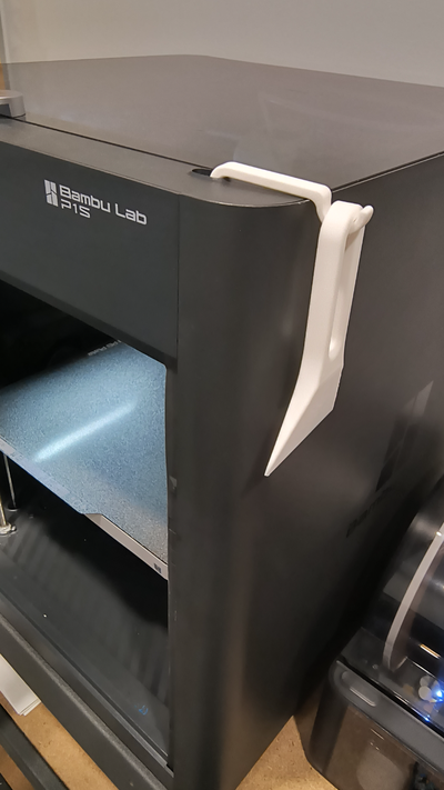 print bed scraper + hanger of printer by xavier rhynold-dobie 3d accessories spatula adhesion 3d print model - Mito3D