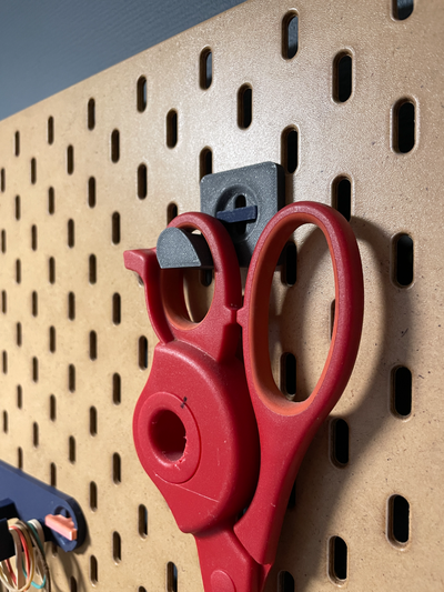 ikea skadis sk dis scissors holder v1 by zee solo tools organizers 3d print model - Mito3D