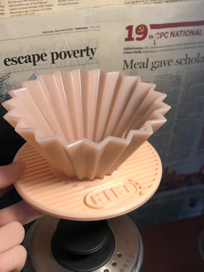 origami coffee filter tray hold by zaaaaaa household house models cup 3d print model - Mito3D