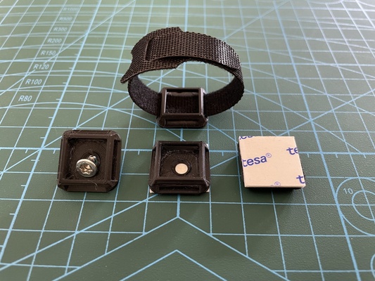 anker wiederverwendbar klettverschluss postleitzahl krawatte by ghpm design werkzeuge veranstalter kabel schreibtisch möbel deskorganizer kabelmanagement klettbandhalter 3d print model - Mito3D