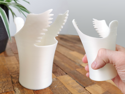 taube vase by tomodesigns haushalt haus modelle stifthalter bleistifthalter blumenvase swann schwan dekorationvase 3d print model - Mito3D