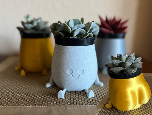 happy chunky bum sitting pot by tomodesigns household office cute storage plantpot penholder flowerpot pencilholder flowervase thick 3d print model - Mito3D