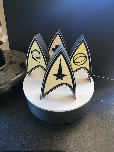 starfleet commander badge lumière boîte by conceptions dopamine art panneaux logos star trek étoile randonnée boites boite ams pop espace scifi sci 3d print model - Mito3D